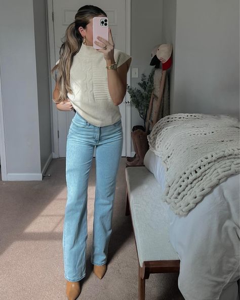 Ultra High Rise 90s Straight Jean curated on LTK Curve Love High Rise 90s Relaxed Jean, Light Straight Jeans Outfit, 90s Straight Jeans Outfit, Straight Fit Jeans Outfit, Straight Jeans Outfit, Straight Leg Jeans Outfits, Jeans Outfits, Fall Time, Jean Outfits