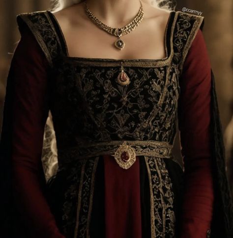 Targaryen Gown, Red Targaryen Dress, Rhaenyra Riding Outfit, Victorian Aesthetic Dress, Rhaenyra Coronation Dress, Rhaenyra Black Dress, Rhaenyra Targaryen Outfit Season 2, Rhaenyra Targaryen Red Dress, Dragons Clothes