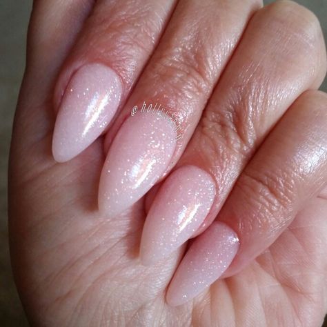 Soft Sparkle Nails, Pastel Pink Glitter Nails, Milky Pink Nails With Glitter, Milky Pink Glitter Nails, Sparkly Clear Acrylic Nails, Natural Pink Glitter Nails, Soft Pink Glitter Nails, Light Pink Nails With Sparkle, Light Glitter Pink Nails