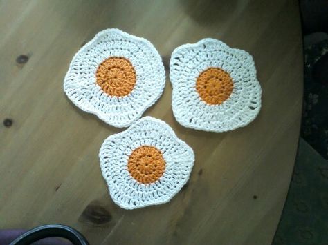 Fried egg coasters i made Fried Egg, Diy Crochet Projects, Diy Crochet, Crochet Projects, Crochet Earrings, Coasters, Yarn, Crochet