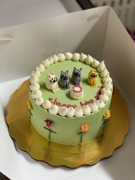 Birthday Cake Cat Aesthetic, Cat Lunchbox Cake, Cake With Cats On It, Cat Decorated Cake, Cute Cat Birthday Cake, Gato Cake Birthday Korea, Cute Cat Cake Ideas, Kitten Cake Ideas, Cat Cake Decoration