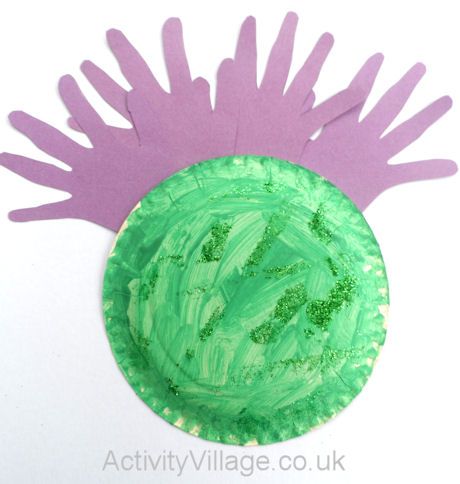 Paper Plate Thistle Scotland Activities, Burns Night Activities, Rainbow Guides, Burns Night Crafts, Robert Burns Day, Rabbie Burns, Katie Morag, Thistle Crafts, Scottish Crafts