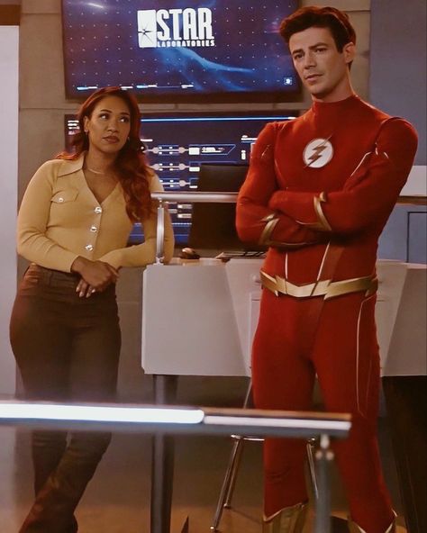 Iris And Barry, Barry And Iris, Flash Costume, Superhero Shows, Flash Barry Allen, Candice Patton, Flash Tv Series, Reference Pics, Barry Allen