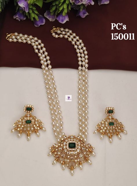 Moti Jewellery Indian Traditional, Moti Jewellery Indian, Pusalu Jewellery, Moti Jewellery, Pearl Haram, Beautiful Gold Pendants, Fashion Jewelry Necklaces Gold, Couple Ring Design, Pearl Mala