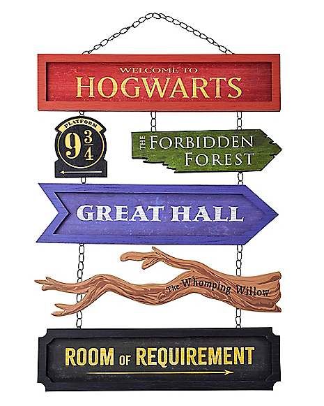 Welcome to Hogwarts Direction Sign - Harry Potter - Spirithalloween.com Hogwarts Sign, Harry Potter Signs, Halloween Harry Potter, Harry Potter Sign, Harry Potter Planner, Direction Sign, Harry Potter Room Decor, Welcome To Hogwarts, Movie Decor