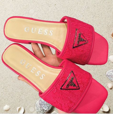 Guess slides for preorder (pedido) #guess #elledior #personalshopper #shoponline #curacao #luxurybrand #slides Guess Slides, July 16, Personal Shopper, Luxury Branding, Pre Order, Slides, Online Shopping, On Instagram, Quick Saves