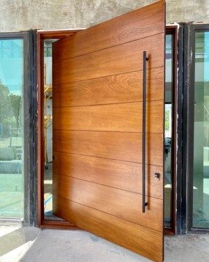 Pastel Bathroom Ideas, Pivot Doors Entry, Best Front Doors, Main Doors, Impact Doors, Modern Entrance Door, Custom Front Doors, Doors Entry, Wood Exterior Door