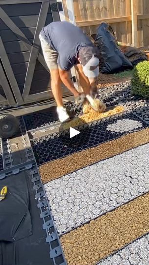 Pebble Walkway Pathways, Landscape Sidewalk, Pebble Patio, Pea Pebbles, Concrete Sidewalk, Sidewalk Landscaping, Diy Pathway, Home Landscape, Backyard Remodel