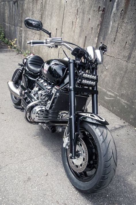 Honda Motorcycles Cruisers, Goldwing Bobber, Apocalyptic Vehicles, Honda Cruiser, Honda Valkyrie, Motorcycle Humor, Honda Bobber, Triumph Rocket, Cafe Racer Design