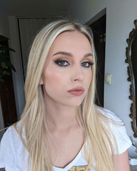 #makeupforblondes #makeuponfairskin #makeupinspo Makeup For Very Fair Skin, Makeup For Pale Skin, Freckled Skin, Foxy Eyes, Pale Skin Makeup, Fair Skin Makeup, Pale Makeup, Makeup For Blondes, Make Makeup