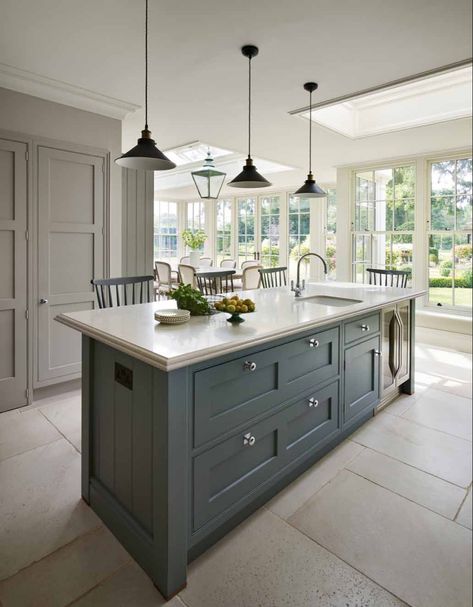 Georgian Kitchens, Moore Kitchen, Kitchen Diners, Georgian Kitchen, Custom Jewelry Ideas, Interior Room Decoration, Georgian Interiors, The Berkshire, Bespoke Kitchen Design