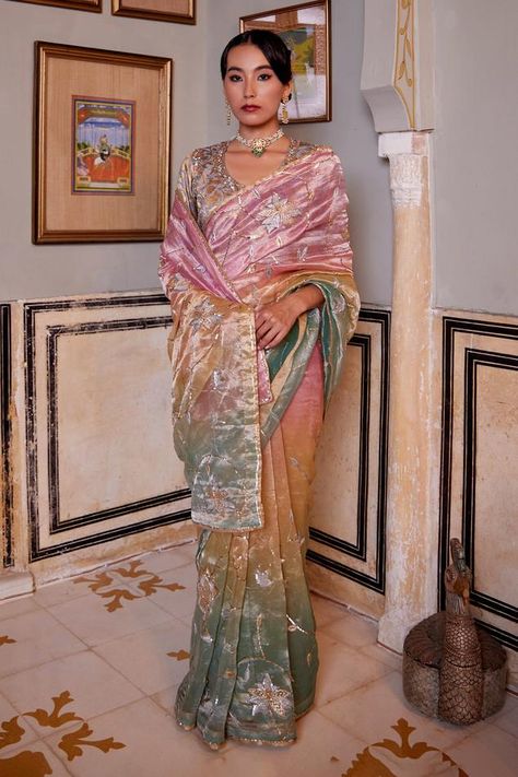 Zardozi Saree, Ombre Saree, Brocade Saree, Simple Saree Designs, Zardozi Embroidery, Yellow Ombre, Tissue Saree, Saree For Women, Saree Blouse Patterns