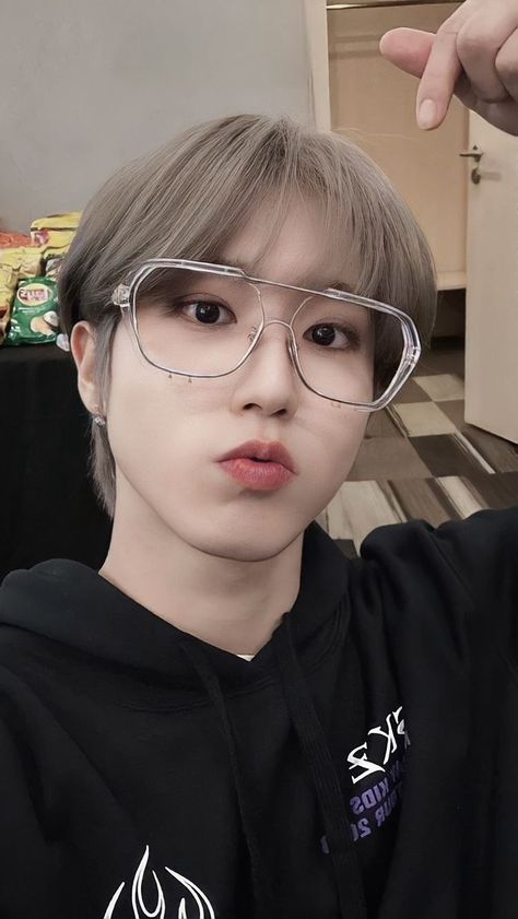 Quokka Baby, Kpop Iphone Wallpaper, Story Love, Baby Squirrel, Skz In Cute, Savage Kids, Love Again, Homeless Children, Han Jisung