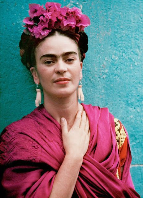 As incríveis fotos de Frida Kahlo pelas lentes de Nickolas Muray Costume Fleur, Nickolas Muray, Alice In Wonderland Flowers, Frida Kahlo Portraits, Frida And Diego, Purple Dahlia, Flower Costume, Frida Art, Frida Kahlo Art