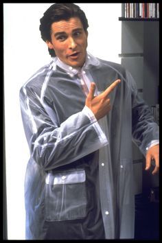 Patrick Bateman Raincoat, Chris Bale, Hot Halloween, Patrick Bateman, Halloween Outfit, Christian Bale, The Grey, 인물 사진, Movie Scenes