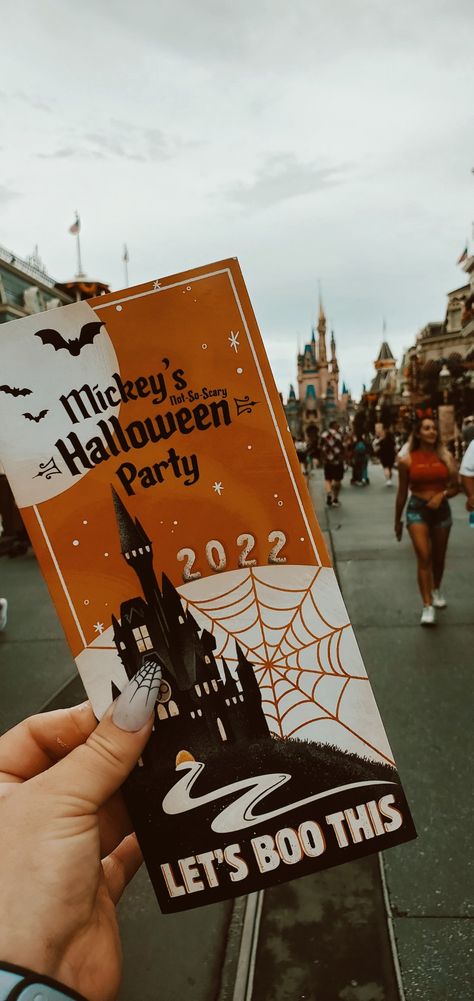 Disney World Halloween Aesthetic, Mickey Not So Scary Halloween Party, Mickeys Not So Scary Halloween Party, Halloween Disney Aesthetic, Mnsshp 2024, Disney Halloween Aesthetic, Disney Park Halloween, Disney World Fall, Disney October