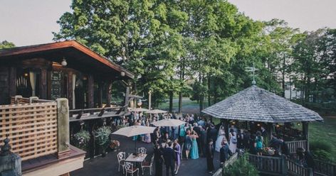 9 Unique Connecticut Wedding Venues | See Prices Art Deco Wedding Venue, Wedding Venues New England, Connecticut Style, Wedding Connecticut, Connecticut Wedding Venues, Real Castles, Photography Cake, Bridal Fair, Historic Mansion