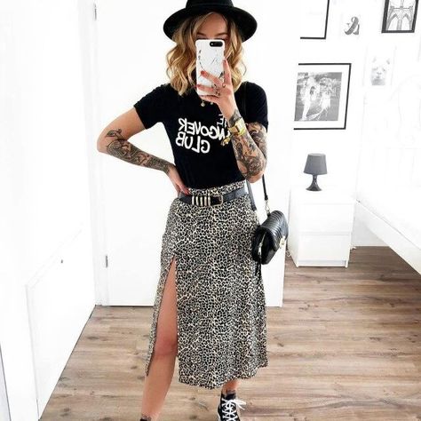 831c2f88a604a07ca94314b56a4921b8desc51324753ri Summer Long Skirts, Midi Skirts Summer, Classy Blouses, Long Skirt Summer, Mode Grunge, Bohemian Skirt, Skirt Casual, Pastel Outfit, Leopard Print Skirt