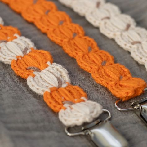 Crochet Pacifier Clip Pattern Free, Pumpkin Pacifier, Swedish Crochet, Crochet Pacifier, Crochet Pacifier Clip, Easy Crochet Baby, Spooky Cute, Fun Crochet, Your Crochet