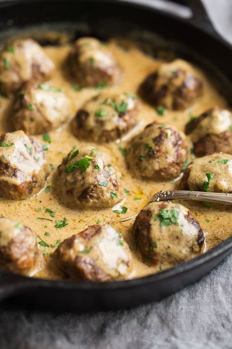 Seriously Amazing Swedish Meatballs in Brown Gravy - hearty and comforting meatballs in the most delicious brown gravy ever! #swedishmeatballs #browngravy #meatballs | Littlespicejar.com Brown Gravy Recipe, Savory Meatballs, Swedish Meatballs, Spice Jar, Gravy Recipes, Meatball Recipes, Beef Dishes, Meat Dishes, Marinara