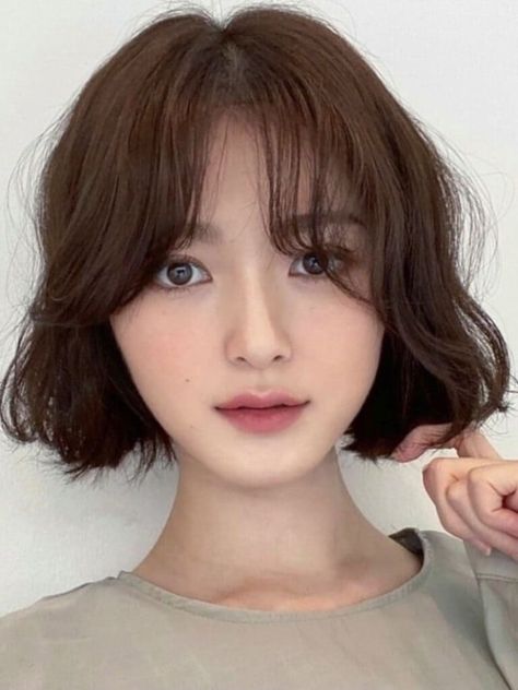 Parted Curtain Bangs, Digital Perm Short Hair, Korean Hairstyle Ideas, Bang Styles, Bangs Wispy, Short Side Bangs, Ulzzang Short Hair, Chic Short Hair, Hair Inspiration Long