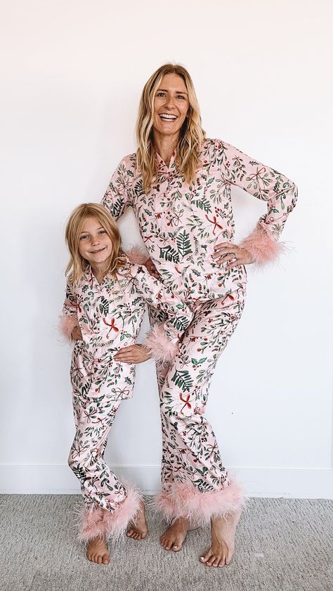 Mommy and Me Holiday Pajamas | Ivy City Discount Code: 15JENNHALLAK Mommy And Me Christmas Outfits, Christmas Outfits Casual, Mommy And Me Christmas, Matching Family Holiday Pajamas, Kids Holiday Outfits, Ivy City Co, Christmas Pj, Holiday Clothes, Kids Holiday