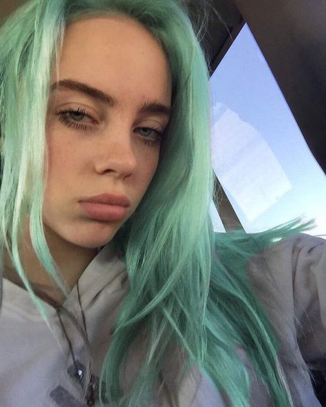 Billie Eilish Turquoise Hair, Light Teal Hair, Teal Hair, Turquoise Hair, Hair Colours, Health Inspiration, Charli Xcx, Light Teal, Rainbow Pride