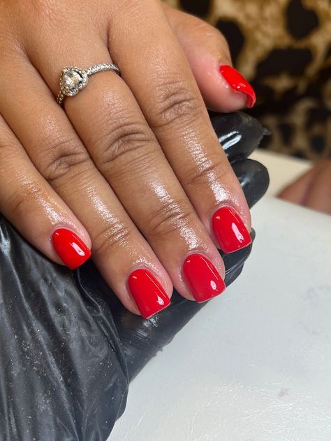 Red Acrylic Overlay Nails, Short Red Sns Nails, Elegant Short Acrylic Nails, Red Tip Square Nails, Red Gel Nails Square, Red Short Nails Square, Red Short Nails Black Women, Short Classy Red Nails, Red Acrylic Short Nails