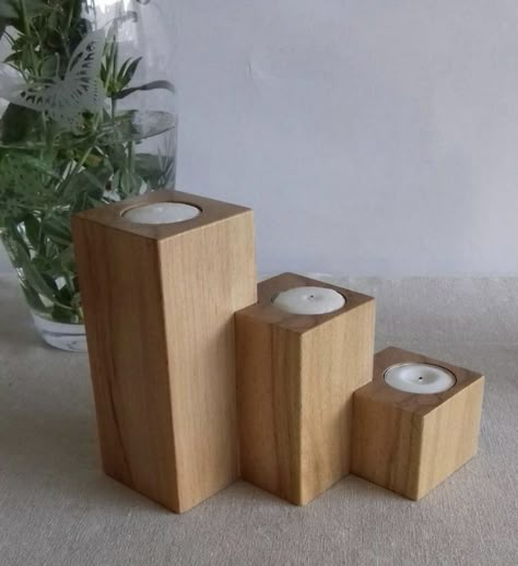 Woodworking Wall Art, Projects Design Ideas, Rustic Wood Candle Holders, Lilin Aroma, Wood Pillar Candle Holders, Woodworking Projects Unique, Unique Woodworking, Wood Projects That Sell, Projects Design