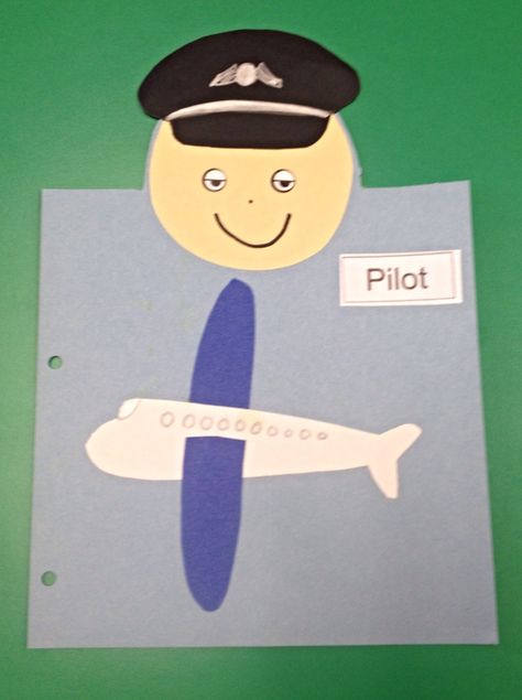 Preschool Community Helper book craft project page: pilot with airplane Pilot Crafts For Preschool, Meserii Gradinita Craft, Community Helpers Art, Community Helpers Math, Community Helper Lesson, Community Helpers Crafts, Community Helpers Preschool Activities, September Preschool, Schefflera Arboricola