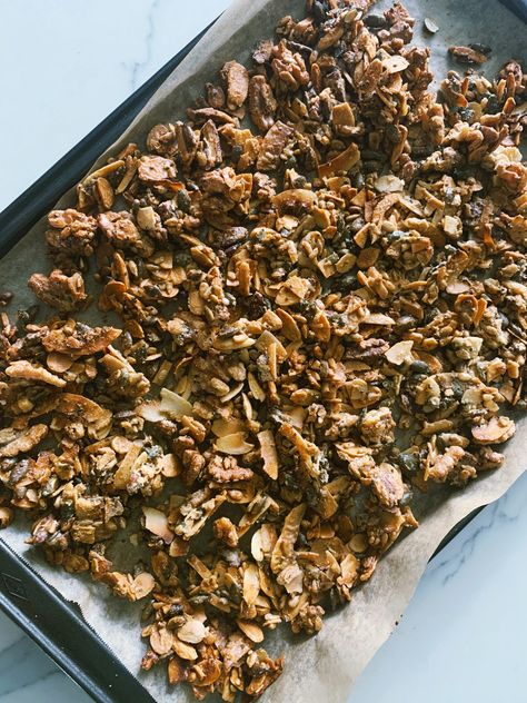 Grain-Free Tahini Granola - Home- Healthy-ish & happy Tahini Granola, Low Carb Granola, Power Breakfast, Paleo Granola, Gf Breakfast, Grain Free Granola, Baked Granola, Granola Healthy, Low Carb Breakfast