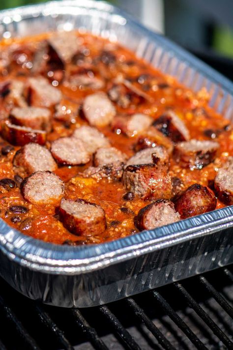 Bratwurst Chili, Brat Casserole, Camping Chili, Brat Recipes, Chili Ideas, Beer Brats Recipe, Beer Brat, Grilled Brats, Brats Recipes