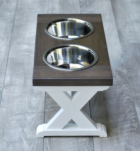 Dog Bowl Stand Diy, Medium Farmhouse, Large Dog Bowls, Raised Dog Bowls, Farmhouse Style Furniture, Elevated Dog Bowls, Pet Organization, Farmhouse Style Table, Dog Bowl Stand