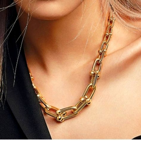 New HardWear Graduated Link Necklace 18k Gold filled Super Models, Graduation Necklace, Gold Filled Necklace, Not Me, Hailey Baldwin, Link Necklace, Travel Gifts, Kendall Jenner, Gold Filled