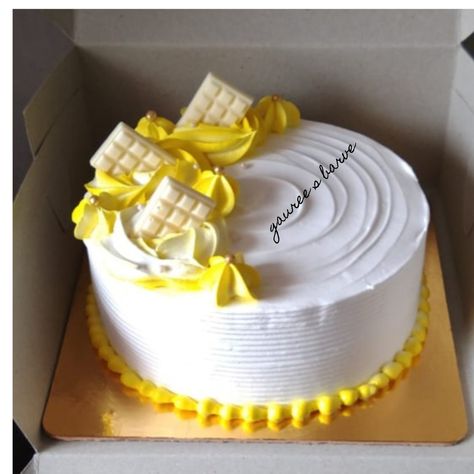 Pineapple Cake Designs Birthday, Pineapple Cake Design Ideas, Whipped Cream Cake Design Ideas, Whipped Cream Cake Design, Pineapple Cake Design, Pineapple Cake Decoration, Pineapple Cakes, Whipped Cream Cake, Deco Cake