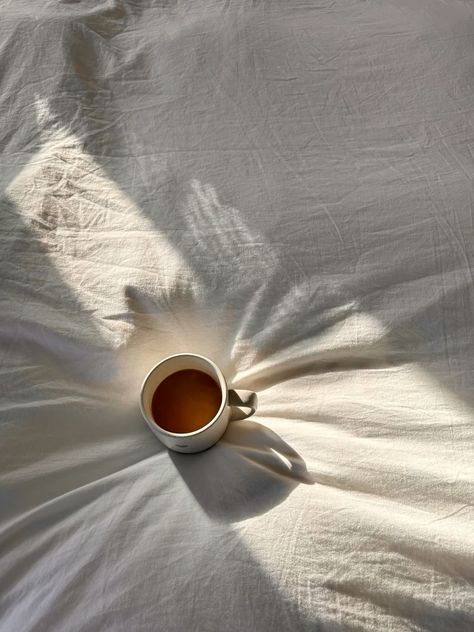 Coffee in the morning Morning Pics Aesthetic, Morning Vibes Aesthetic, Morning Coffee Aesthetic, Romantic Morning, Spotify Playlist Cover, Morning Aesthetic, Coffee In The Morning, Morning Pictures, Coffee Creamer