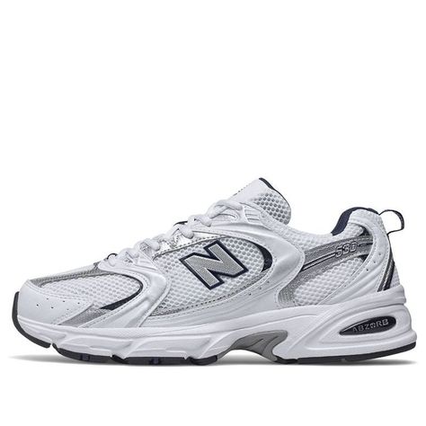 Nb Sneakers, Sneaker New Balance, Grey New Balance, Burgundy Shoes, Sneakers Looks, Marathon Running Shoes, New Balance Women, New Balance Sneakers, Swag Shoes