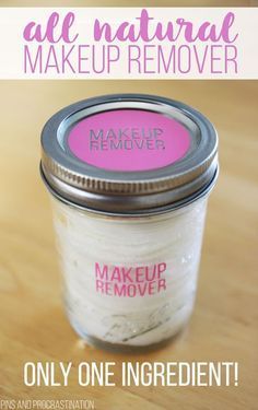 Pin Up Eyeliner, Nice Cocktails, Diy Makeup Brush Cleaner, Homemade Makeup Remover, Easy Diy Makeup, Diy Makeup Brush, Coffee Facial, Diy Makeup Remover, Natural Makeup Remover