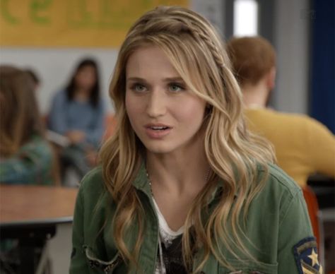 S1 Ep2 "Homecoming Out" - Amy Faking It Mtv, Rita Volk, Katie Stevens, Fictional Character Crush, Faking It, Tv Show Outfits, Costume Designer, Superhero Movies, Tv Characters