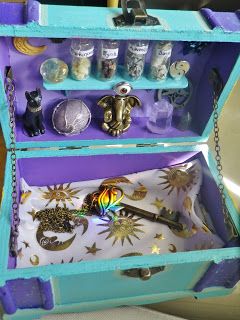 E-A-R-T-H-S-H-I-N-E: Witches table and Tarot Crystal Keepsake box Witch Boxes Painted, Witch's Table, Wild Witch, Hand Painted Wooden Box, Mini Altar, Wiccan Decor, Pagan Crafts, Painted Wooden Boxes, Witchy Crafts