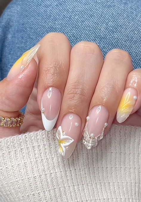 Nail White, Santa Nails, Henna Nails, Almond Acrylic, Orange Nail, Acrylic Ideas, Glamour Nails, Summery Nails, Blush Nails