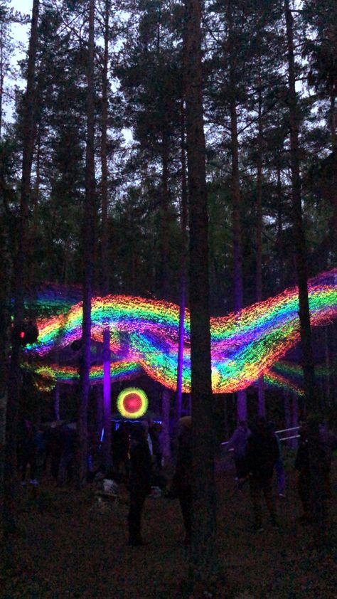 #forest #rave #aesthetic #hippie #techno Rave Lasers Aesthetic, Forest Rave Aesthetic, Rave Astethic, Dnb Rave Aesthetic, Rave Totems, Raver Aesthetic, Fest Aesthetic, Rave Girl Aesthetic, Techno Core