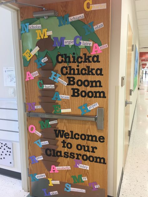 Welcome Kindergarten Door, Door Decorations Classroom Beginning Of Year, Themes For Daycare Classroom, Fall Welcome Boards Preschool, Daycare Doors Ideas, Preschool August Bulletin Boards, Classroom Door Decorations Preschool, Classroom Door Decorations Back To School, Welcome Prek Classroom Door