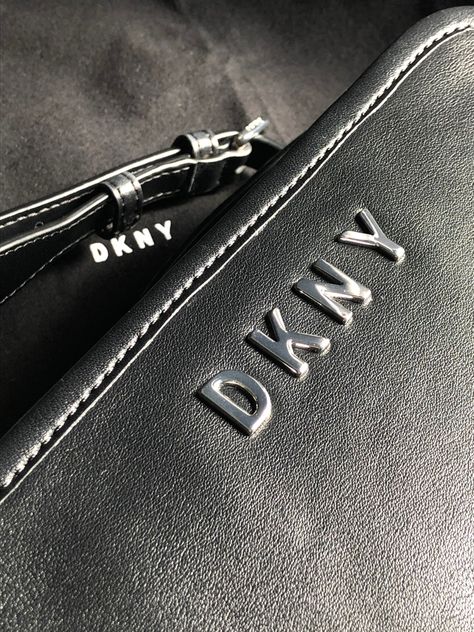 simple aesthetic photography bag shoulder bag aessesory clothing cute cool pretty fashion ootd tips black dkny brand magazine instagram mood crossbody handbag Photography Bags, Pretty Fashion, Clothing Cute, Brand Magazine, Simple Aesthetic, Pretty Style, Bag Shoulder, Aesthetic Photography, Cross Body Handbags