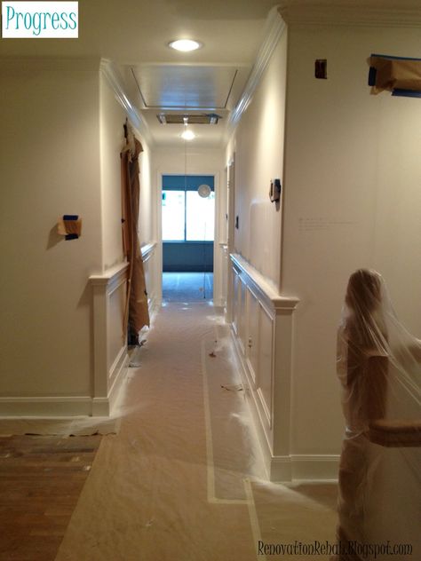 Wainscoting around corner Wainscoting Around Corners, Wainscoting Paint Ideas, Wainscoting Corners, Craftsman Trim Window, Paint Ideas Bedroom, Bedroom Wainscoting, Craftsman Wainscoting, Wainscoting Staircase, Wainscoting Living Room