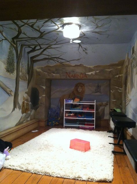 These rooms are so awesome it might be ridiculous. Pinner - 31 Beautiful Hidden Rooms And Secret Passages Narnia Room, Creative Kids Rooms, Secret Passages, Secret Passageways, Secret Room, Hidden Rooms, Secret Door, Secret Rooms, Kids Room Design