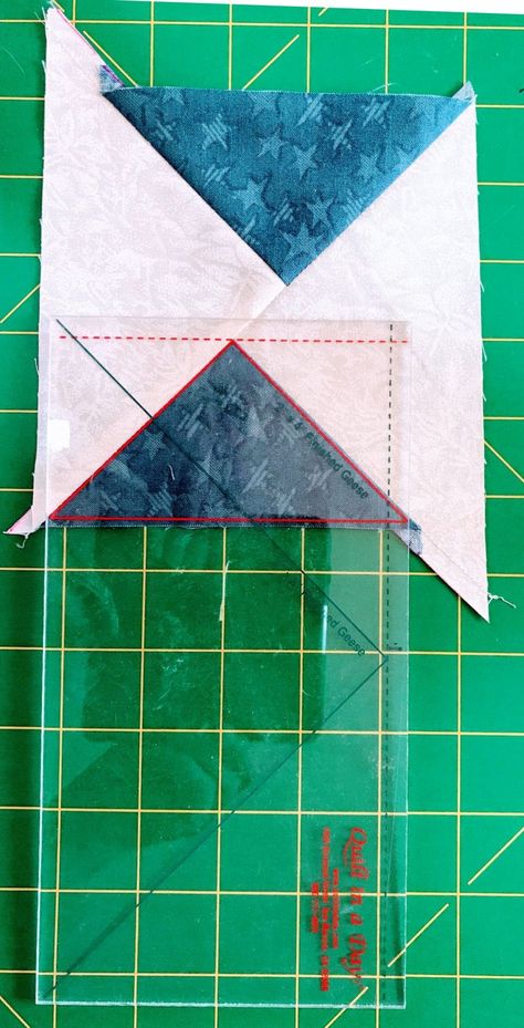 Flying Geese Tutorial, Easy Flying Geese Blocks, How To Make Flying Geese Blocks, Flying Geese Quilt Block, Staggered Flying Geese, Making Flying Geese Blocks, Quilt Blocks With Flying Geese, No Waste Flying Geese Chart, Quilt In A Day