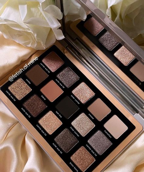 Natasha Denona Eyeshadow Palette, Eyeshadow Palette Aesthetic, Natasha Denona Glam Palette, Pink Brush Set, Makeup Revolution Palette, Makeup Eyeshadow Palette, Swag Makeup, Pinterest Makeup, Beautiful Eye Makeup