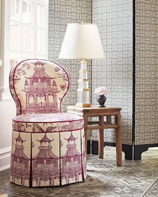 Chinoiserie Decorating, Beautiful Houses Interior, Chinoiserie Chic, Asian Decor, Beautiful Chair, Take A Seat, Upholstered Furniture, A Chair, Soft Furnishings