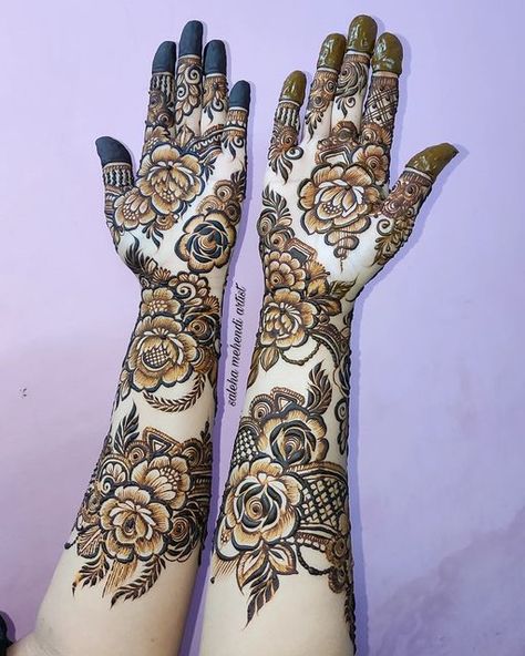 Floral Mehndi Designs Flower, Mehndi Designs Flower, Engagement Mehndi Design, Floral Mehndi Designs, Floral Mehndi, Rajasthani Mehndi Designs, Mehendi Artist, Engagement Mehndi, Legs Mehndi Design